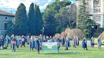 Kayyum Rektör iktidarı suçladı!
