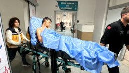 16 Yaşındaki Genç, Tartıştığı Kişiyi Bıçakladı