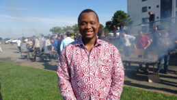 2 Saatte 3 Ton Hamsi Tüketildi