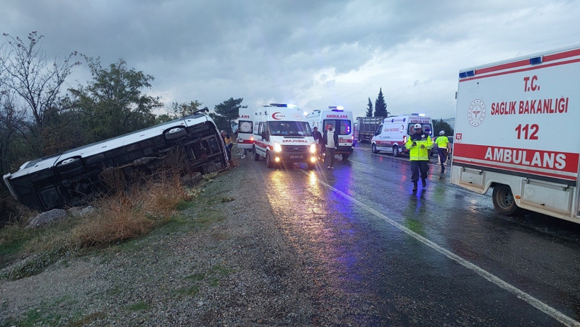 Tur otobüsü kazası