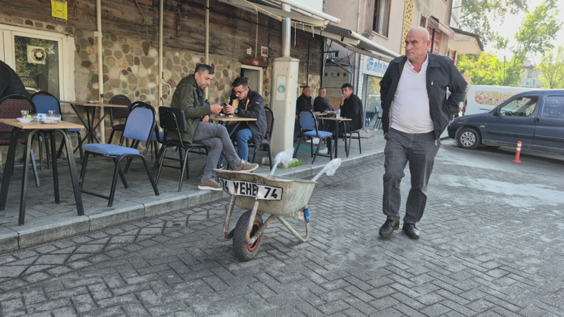 Vehbi 74 El Arabası