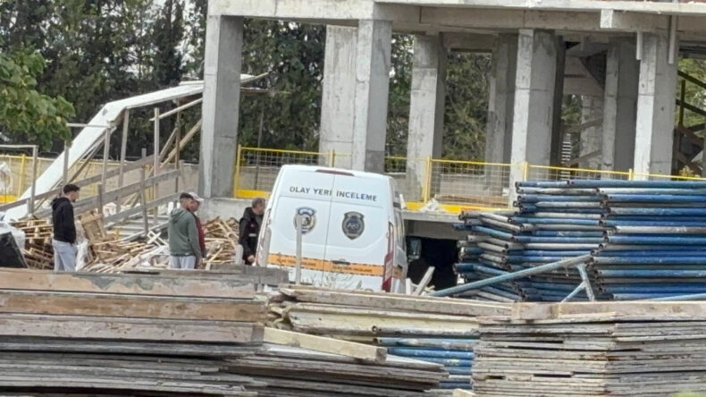 25 Yaşındaki İşçi 8. Kattan Düştü