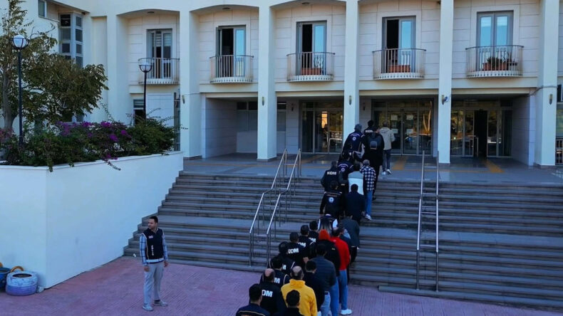 4 İlde Göçmen Kaçakçılığı Operasyonu: 13 Tutuklama