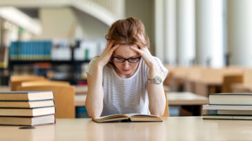 AB'de Gençlerin Yüzde 44’ü Üniversite Mezunu