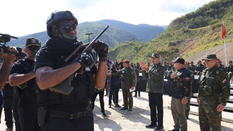 ABD, Venezuela'ya Müdahale Planları Üzerinde Duruyor