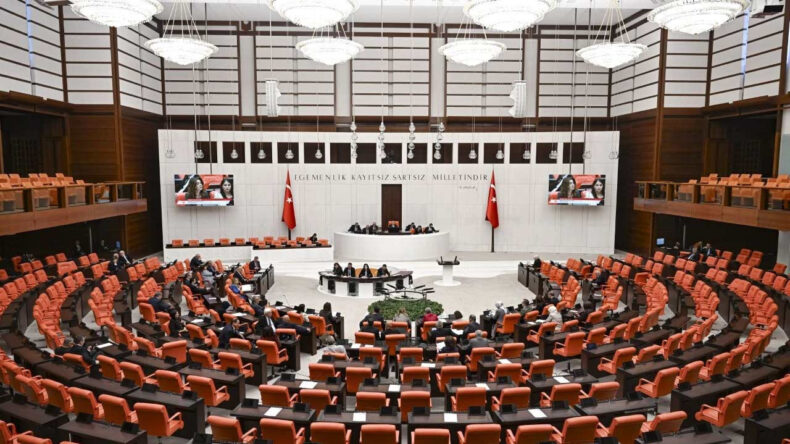 AKP Kulisi: Efkan Ala'nın Başını Çektiği Reformcular