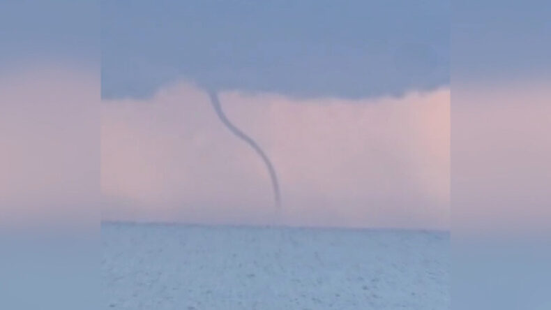 Alanya'da Denizde Hortum Oluştu