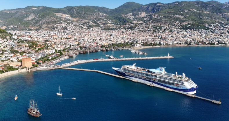 Alanya'da Turizm Sezonu Uzadı, Doluluk Oranı Artış Gösterdi