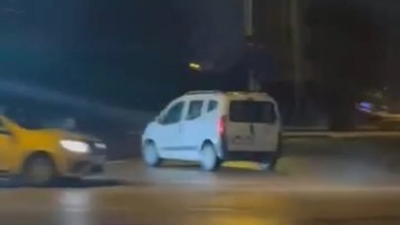 Alkol Etkisiyle Ters Yönde Kaçan Sürücü Direğe Çarparak Durduruldu