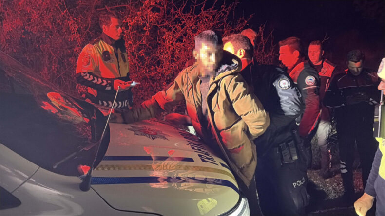 Alkollü Sürücü, Polisten Kaçarken Eşi ve 2 Yaşındaki Bebeğiyle Kaza Yaptı