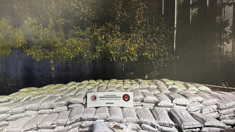 Ankara'da 12 Ton Kaçak Tütün Yakalandı