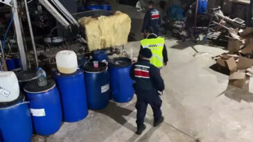 Ankara'da 500 Litre Sahte Deterjan Ele Ge&ccedil;irildi: 2 G&ouml;zaltı