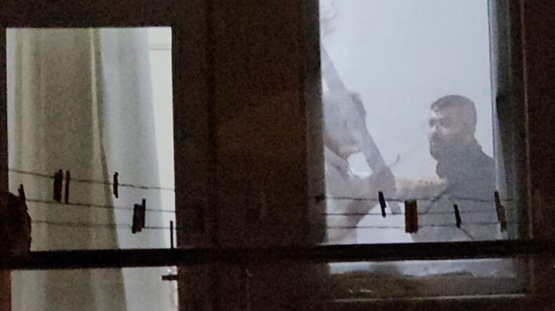 Arkadaşını Kılıçla Rehin Alan Kişi Gözaltında