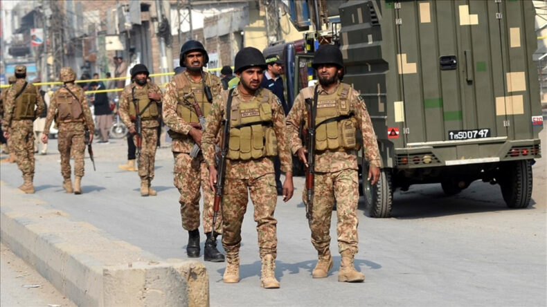 Askeri Kampa Yönelik İntihar Saldırısı: 7 Can Kaybı, 13 Yaralı