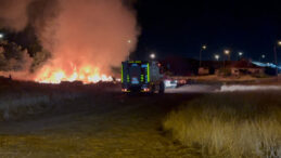 Atık Yangını Eve Sıçramadan Söndürüldü