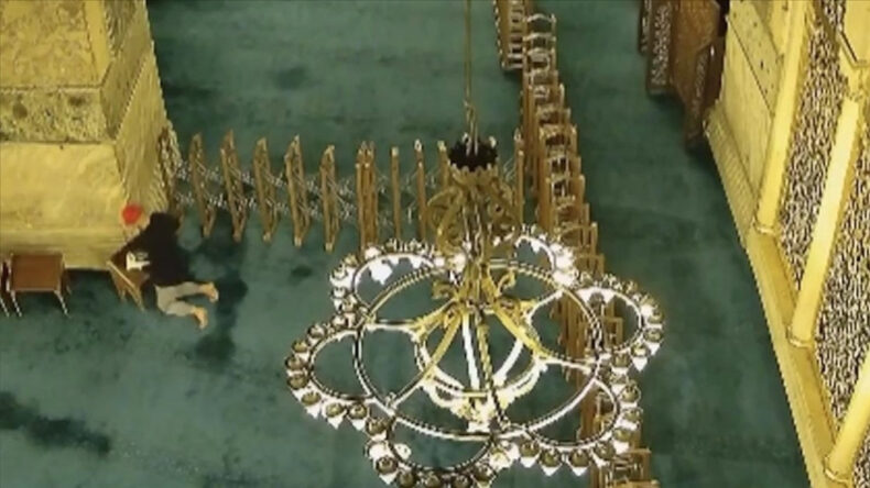 Ayasofya'da Yangın Çıkarmaya Çalışan Şüpheliye İstenen Ceza Belli Oldu