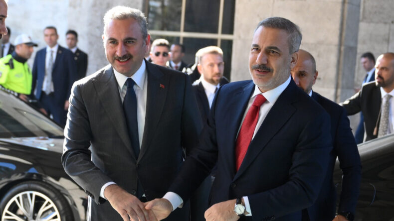 Bakanlardan Çözüm Süreci Komisyonuna Kapalı Sunum