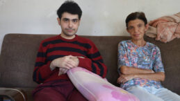 Barış Özbay, Depremin Ardından Annesiyle Birlikte Hayata Yeniden Tutundu