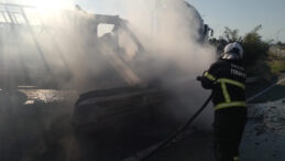 Bariyerlere Çarpan Pikap Alev Aldı