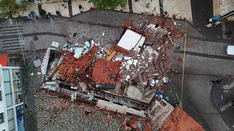 Bu Soğukta Sokakta Sabahladılar: Herkes Panik İçindeydi
