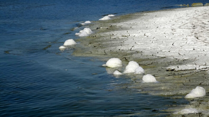 Burdur Gölü'ndeki Köpüklenme Kaygı Yarattı