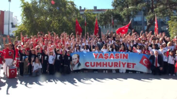 Burhaniye'de Cumhuriyet Bayramı Coşkusu