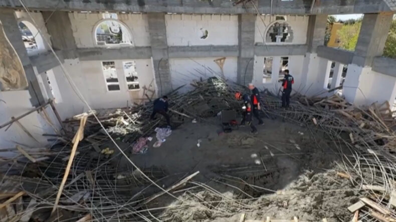 Cami İnşaatında Göçük: Altı Kişi İçinde Kaldı