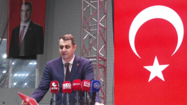 &Ccedil;ağatay G&uuml;&ccedil;, CHP İzmir İl Başkanı Oldu