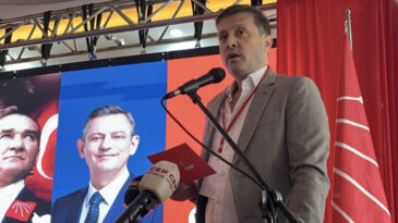 &Ccedil;erkezk&ouml;y Belediye Başkanı Vahap Akay: Atın bizi CHP'den, Rahatlayın