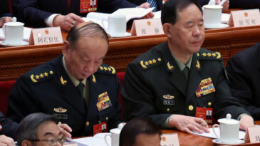 &Ccedil;KP'de Deprem: 11 &Uuml;ye G&ouml;revden Alındı