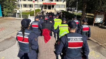 Çobanlık Yapıp Hırsızlık Yapan 9 Kişi Tutuklandı