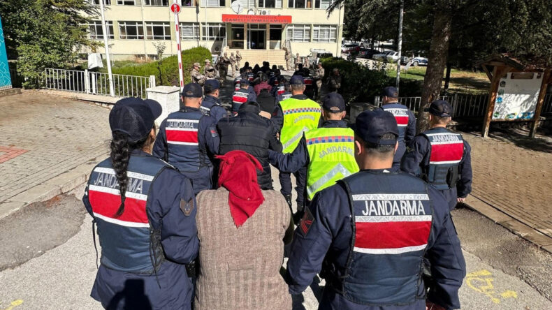 Çobanlık Yapıp Hırsızlık Yapan 9 Kişi Tutuklandı