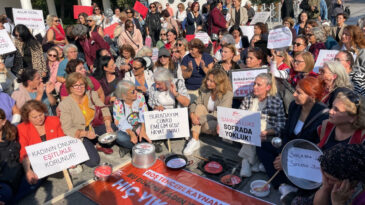 CHP'lilerden 'Boş Tencere' Eylemi