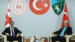 Cumhurbaşkanı Erdoğan, G&uuml;rcistan Cumhurbaşkanı ile bir araya geldi