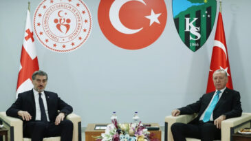 Cumhurbaşkanı Erdoğan, G&uuml;rcistan Cumhurbaşkanı ile bir araya geldi