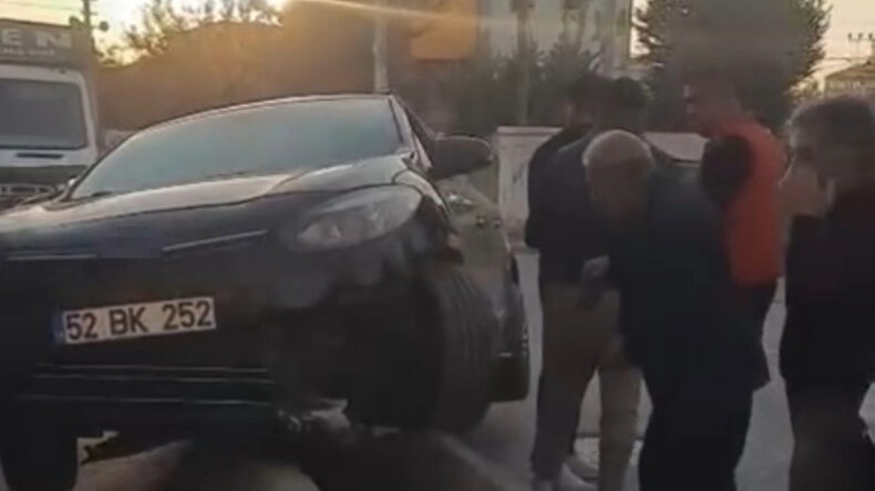 Daralan Yolda Trafik Kazası