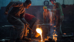 Demir Cevheri Fiyatlarındaki Düşüş Devam Ediyor