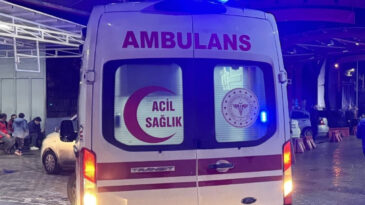 Denizli'de Devrilen Motosikletteki İki Gen&ccedil; Hayatını Kaybetti