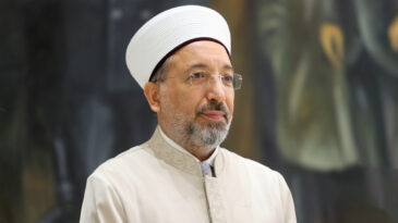 Diyanet: Atat&uuml;rk ve T&uuml;m B&uuml;y&uuml;klerimizi Anıyoruz