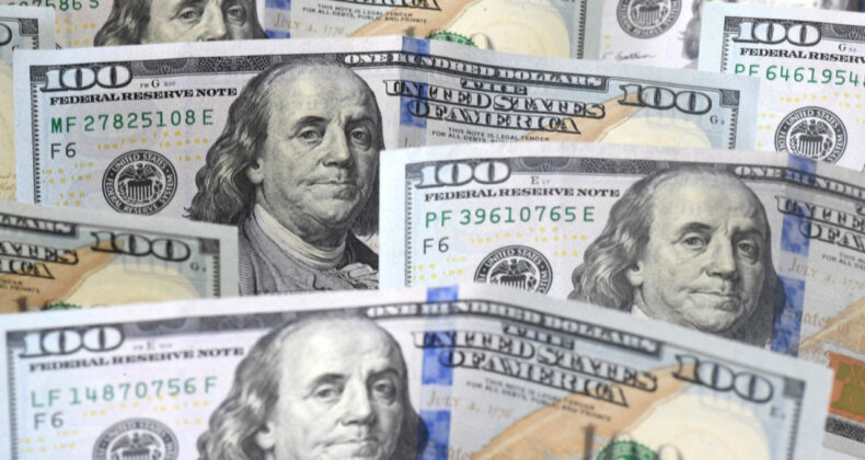 Dolar 42 Liraya Yaklaştı