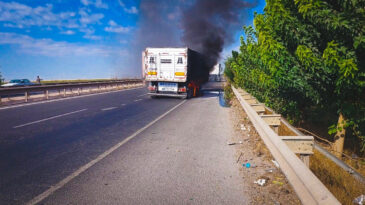 Durup Dururken Alev Aldı