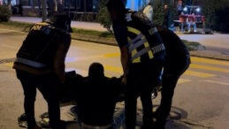 Düşünce Yakayı Ele Verdi