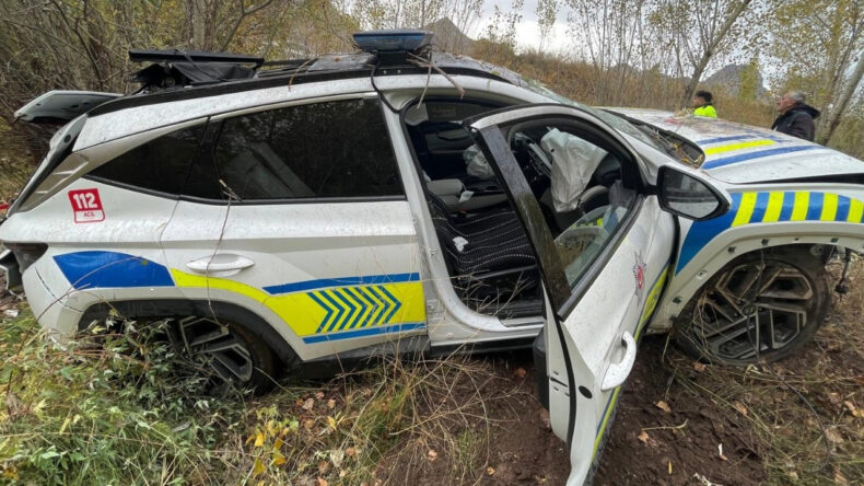 Ekip Aracı Takla Attı, 3 Polis Yaralandı