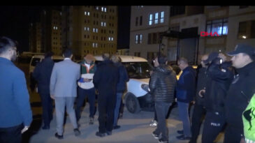 Emniyet Bah&ccedil;e Duvarına Tırmanan Ş&uuml;pheliyi Yakaladı: 'Emaneti Alacaktım'