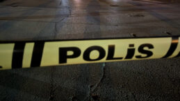 Esenyurt&rsquo;ta Silahlı Saldırı: Bir Kişi Hayatını Kaybetti, &Uuml;&ccedil; Kişi Yaralı