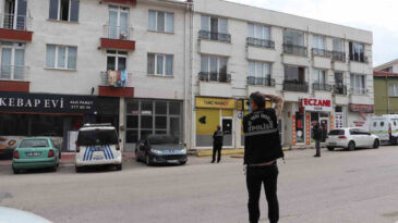 Eşinin Bulunduğu Binaya Ateş A&ccedil;tı