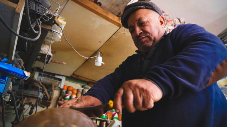 Eskiden Her Yıl Arsa veya Ev Aldıran Meslekte Şu An Çırak Dahi Yetişmiyor