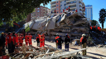 Felaketin 5. Yılı: İzmir Depreminde Hayatını Kaybedenler Anıldı