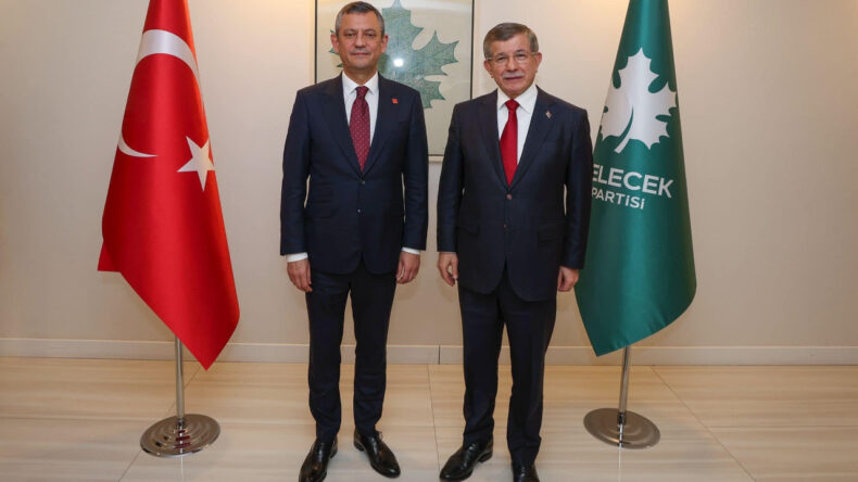 Fotoğraftan Sonra Uçak: CHP'ye Gelecek'ten Tepki