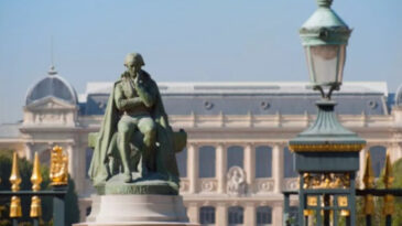 Fransa'da M&uuml;zeden Altın &Ccedil;alan Hırsız Yakalandı